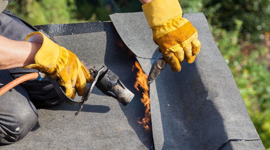 Professional gutter cleaning in Rawlings, MD